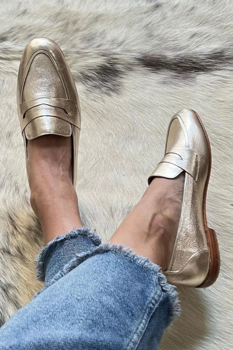 Lesklé světle zlaté loafers